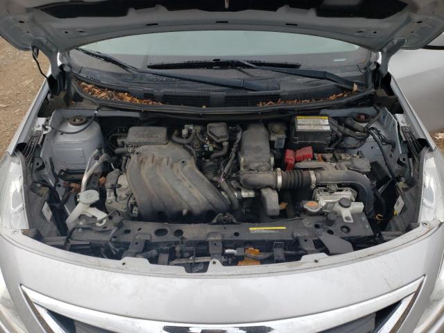 3N1CN7AP4JL849171 - 2018 NISSAN VERSA S SILVER photo 11