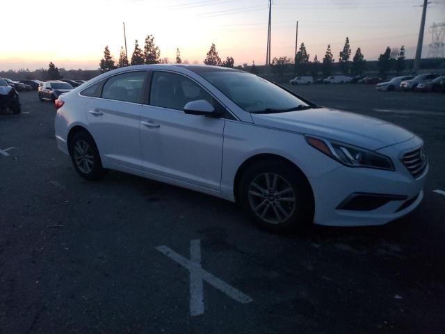 5NPE24AF6HH584459 - 2017 HYUNDAI SONATA SE WHITE photo 4