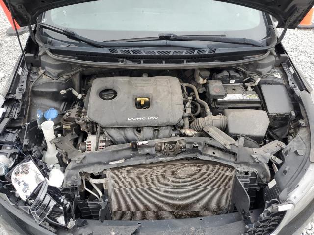 3KPFL4A70JE256295 - 2018 KIA FORTE LX Чорний фото 11