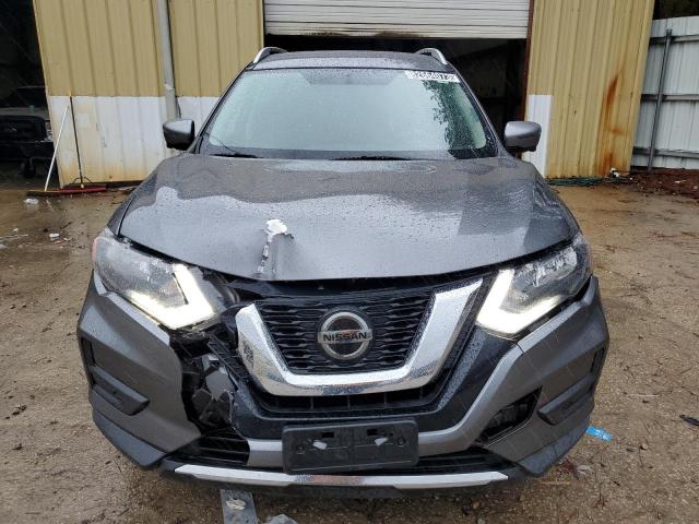 KNMAT2MV6JP556710 - 2018 NISSAN ROGUE S GRAY photo 5