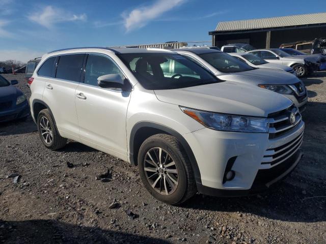 5TDKZRFH7HS514517 - 2017 TOYOTA HIGHLANDER SE WHITE photo 4