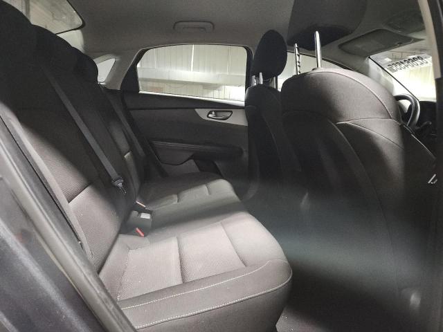 3KPF24AD1KE076530 - 2019 KIA FORTE FE Grau Foto 10