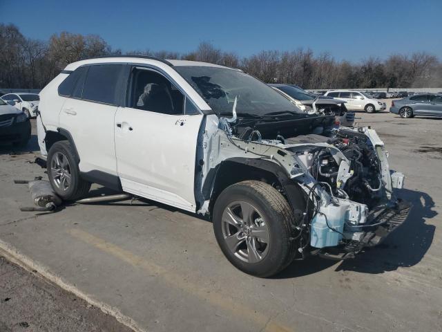 2T3W1RFV8RW360088 - 2024 TOYOTA RAV4 XLE თეთრი ფოტო 4