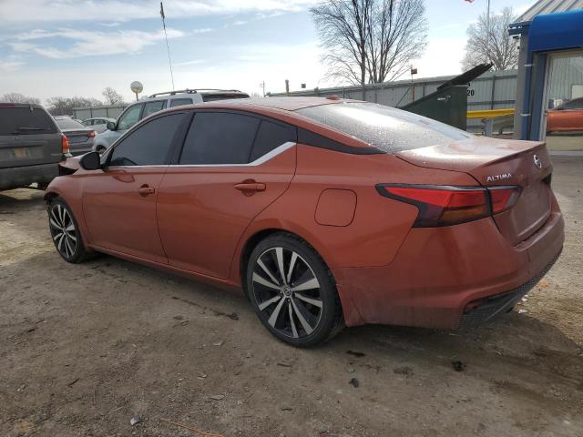 1N4BL4CV2KN320740 - 2019 NISSAN ALTIMA SR ORANGE photo 2