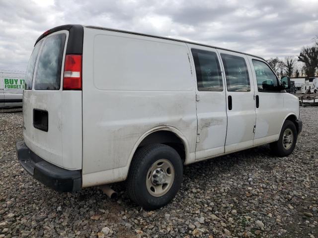 1GCWGAFF8H1131108 - 2017 CHEVROLET EXPRESS G2 WHITE photo 3