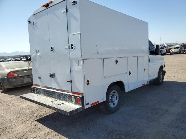 1GB0GRFF5H1102433 - 2017 CHEVROLET EXPRESS WHITE photo 3