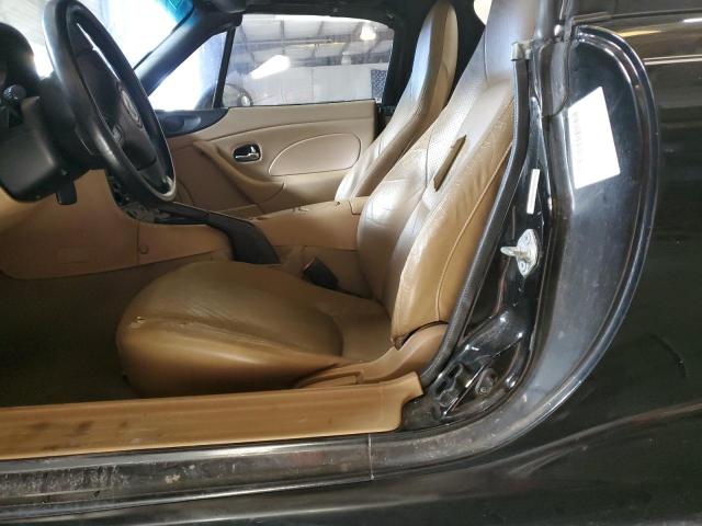 JM1NB353X20227347 - 2002 MAZDA MX-5 MIATA BASE BLACK photo 10