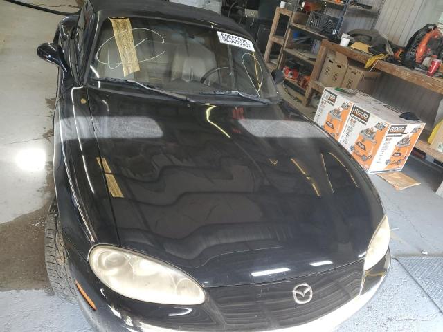 JM1NB353X20227347 - 2002 MAZDA MX-5 MIATA BASE BLACK photo 5