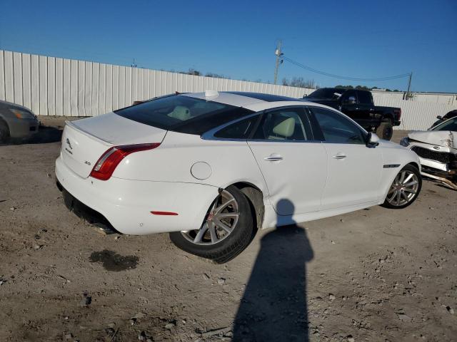 SAJWA1C73G8W02846 - 2016 JAGUAR XJ WHITE photo 3