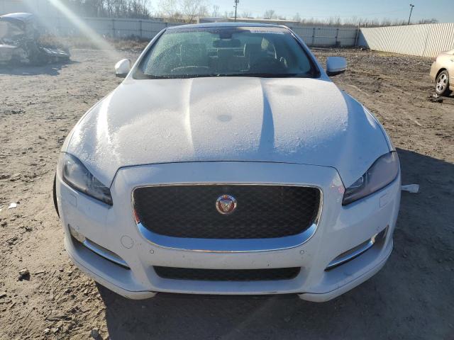 SAJWA1C73G8W02846 - 2016 JAGUAR XJ WHITE photo 5