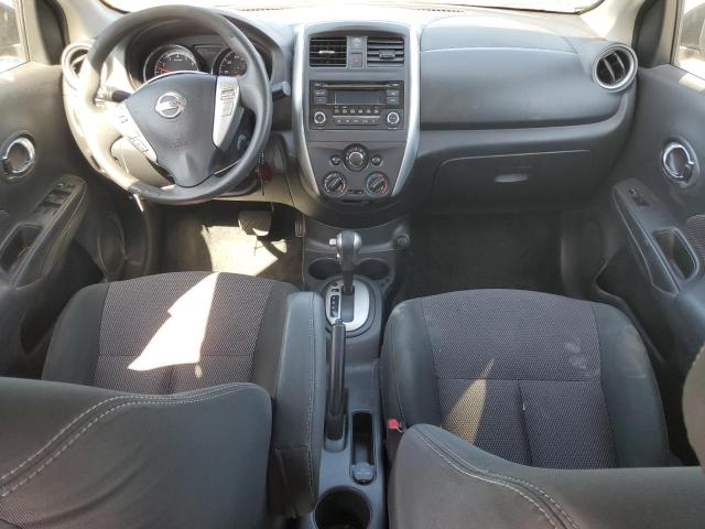3N1CN7AP3JL869461 - 2018 NISSAN VERSA S Schwarz Foto 8
