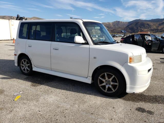 JTLKT324464119953 - 2006 TOYOTA SCION XB WHITE photo 4