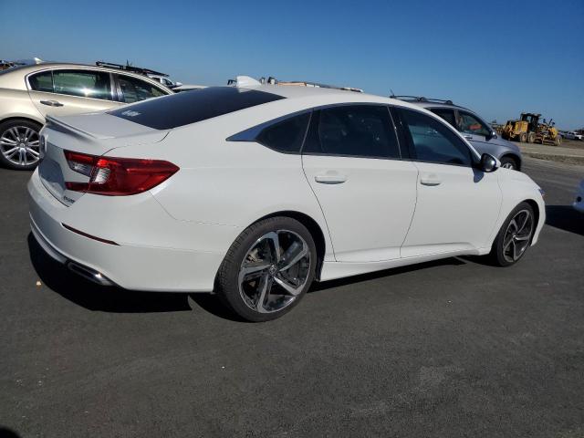 1HGCV1F34JA009951 - 2018 HONDA ACCORD SPORT Beyaz fotoğraf 3