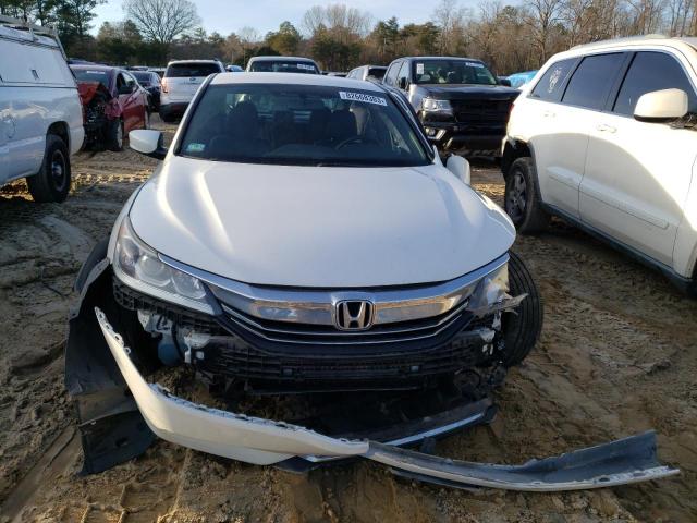 1HGCR2F16HA076831 - 2017 HONDA ACCORD SPORT SPECIAL EDITION WHITE photo 5