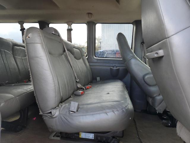 1GAHG39U271108011 - 2007 CHEVROLET EXPRESS G3 WHITE photo 11