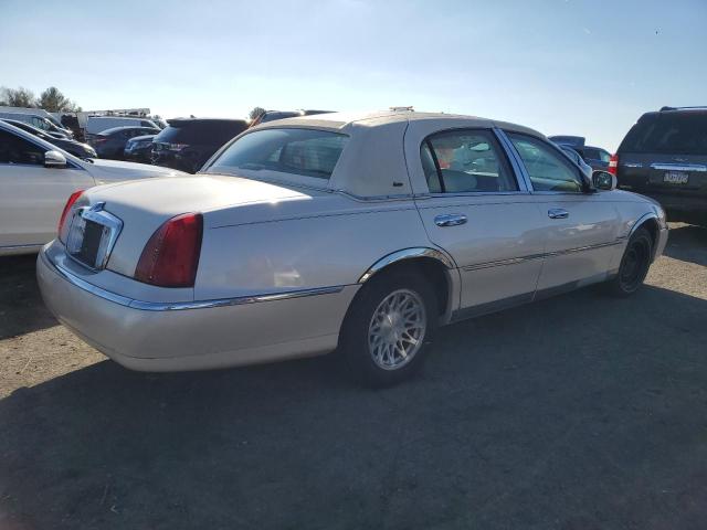 1LNFM83W7WY692602 - 1998 LINCOLN TOWN CARTIER BEIGE photo 3