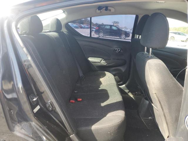 3N1CN7AP0JL811811 - 2018 NISSAN VERSA S Czarny zdjęcie 10