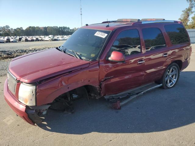 2005 CADILLAC ESCALADE LUXURY, 