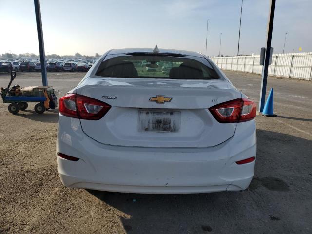 1G1BE5SM8J7243239 - 2018 CHEVROLET CRUZE LT Weiß Foto 6