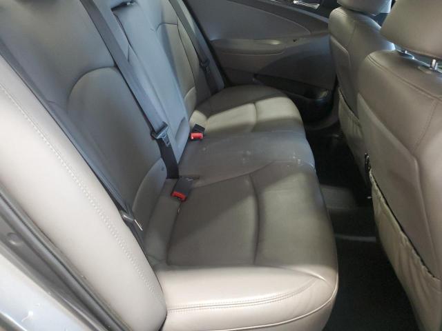 5NPEC4AB2DH665074 - 2013 HYUNDAI SONATA SE 灰色 照片 10