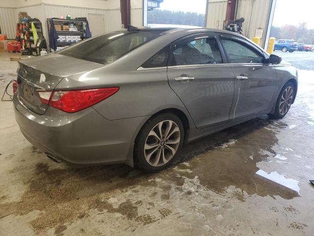 5NPEC4AB2DH665074 - 2013 HYUNDAI SONATA SE 灰色 照片 3