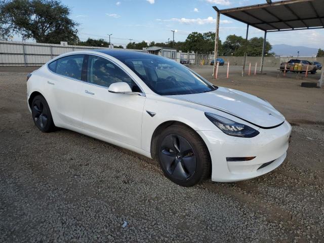 5YJ3E1EA4JF057200 - 2018 TESLA MODEL 3 თეთრი ფოტო 4