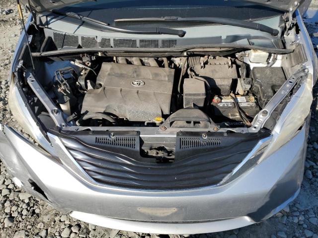 5TDKK3DC3BS167462 - 2011 TOYOTA SIENNA LE SILVER photo 11