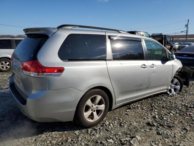 5TDKK3DC3BS167462 - 2011 TOYOTA SIENNA LE SILVER photo 3