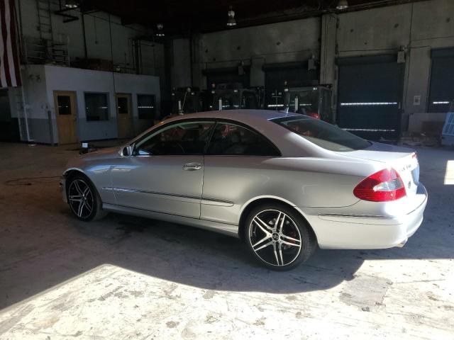 WDBTJ56H59F262707 - 2009 MERCEDES-BENZ CLK 350 SILVER photo 2