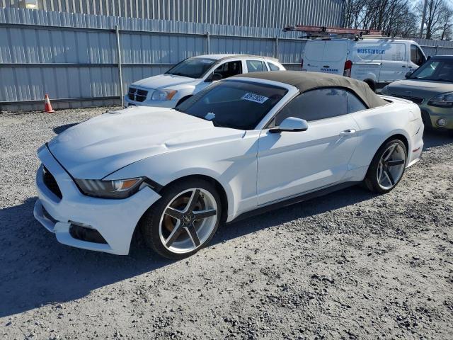 1FATP8UH2F5393024 - 2015 FORD MUSTANG WHITE photo 1
