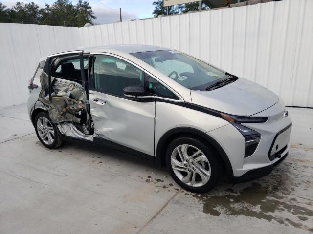 1G1FW6S06P4145659 - 2023 CHEVROLET BOLT EV 1LT SILVER photo 4