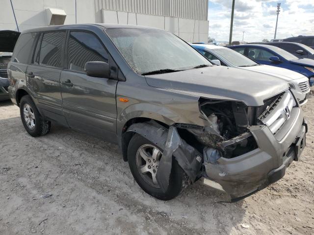 5FNYF28187B042132 - 2007 HONDA PILOT LX GRAY photo 4