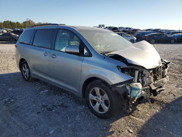 5TDKK3DC7DS335204 - 2013 TOYOTA SIENNA LE SILVER photo 4