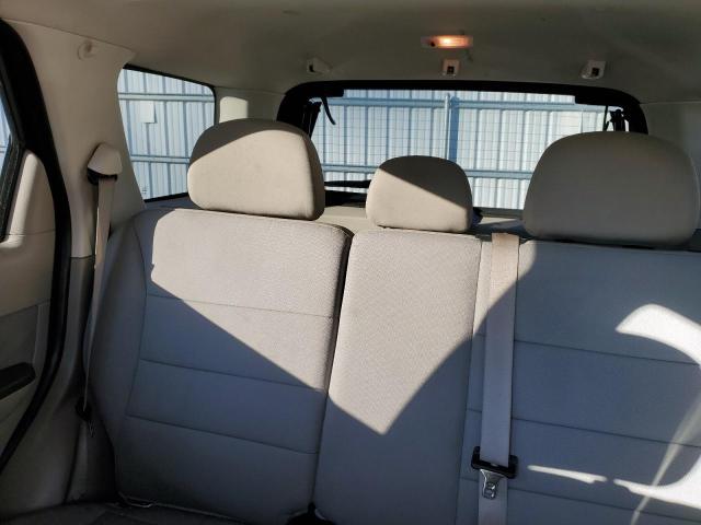 1FMCU0D79BKA66168 - 2011 FORD ESCAPE XLT წითელი ფოტო 10