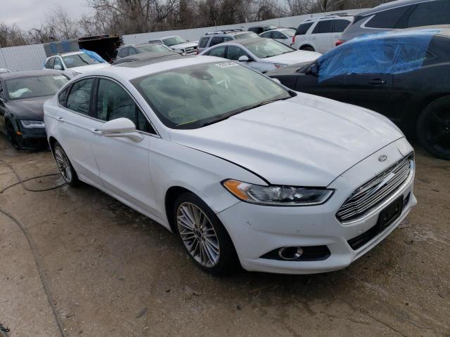 3FA6P0HD1FR169777 - 2015 FORD FUSION SE WHITE photo 4