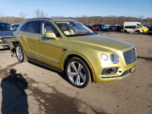 SJAAC2ZV7JC019085 - 2018 BENTLEY BENTAYGA GOLD photo 4