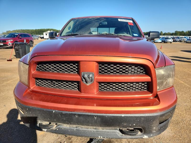 1D3HV18TX9S805599 - 2009 DODGE RAM 1500 ORANGE photo 5