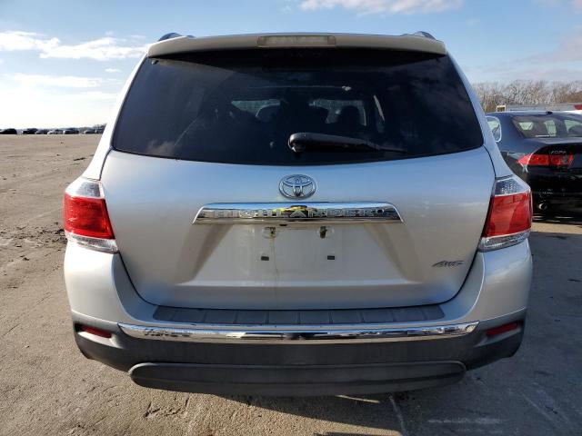 5TDBK3EH7CS123945 - 2012 TOYOTA HIGHLANDER BASE SILVER photo 6