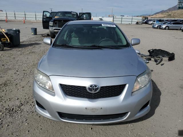 1NXBU4EE7AZ248910 - 2010 TOYOTA COROLLA BASE Srebrny zdjęcie 5