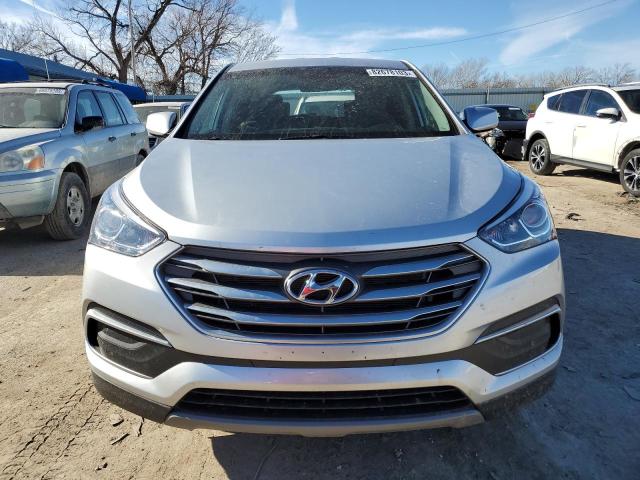 5XYZTDLB0JG552483 - 2018 HYUNDAI SANTA FE S SILVER photo 5