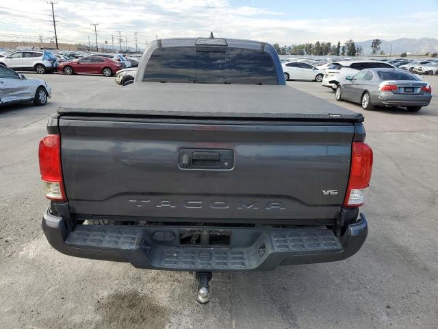 3TMBZ5DNXJM012785 - 2018 TOYOTA TACOMA DOUBLE CAB GRAY photo 6