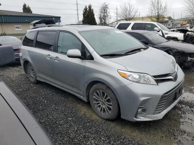 5TDYZ3DC2LS085200 - 2020 TOYOTA SIENNA XLE SILVER photo 4