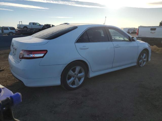 4T1BF3EK6BU644970 - 2011 TOYOTA CAMRY BASE WHITE photo 3