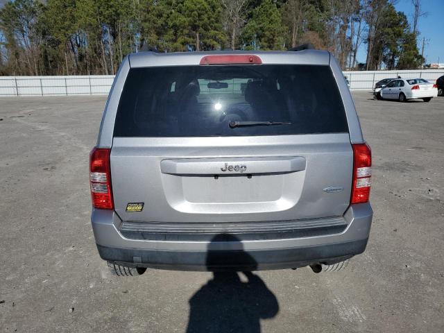 1C4NJPFA0GD647870 - 2016 JEEP PATRIOT LATITUDE SILVER photo 6