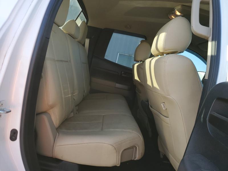5TFRM5F13CX040352 - 2012 TOYOTA TUNDRA DOUBLE CAB SR5 WHITE photo 10