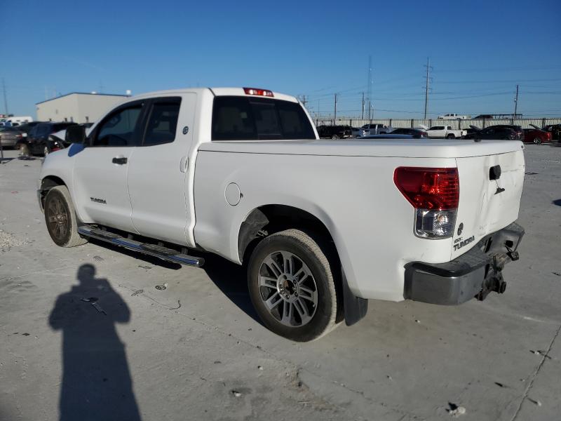 5TFRM5F13CX040352 - 2012 TOYOTA TUNDRA DOUBLE CAB SR5 WHITE photo 2