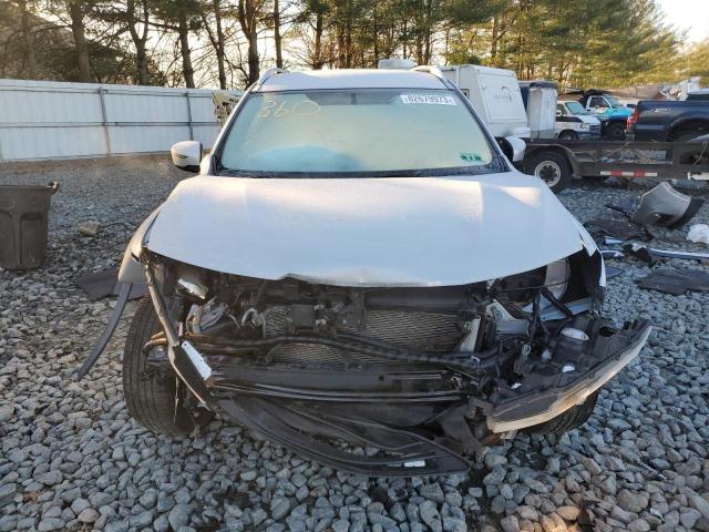 JN8AT2MV9JW344944 - 2018 NISSAN ROGUE S SILVER photo 5