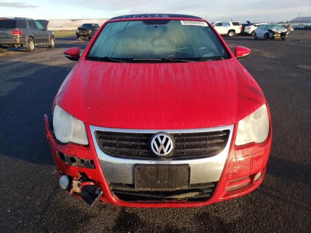 WVWBA7AH4AV021571 - 2010 VOLKSWAGEN EOS TURBO RED photo 5