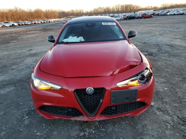 ZARFAEEN6J7576246 - 2018 ALFA ROMEO GIULIA TI Q4 RED photo 5