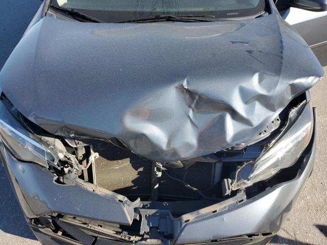 5YFBURHE9HP578875 - 2017 TOYOTA COROLLA L GRAY photo 11